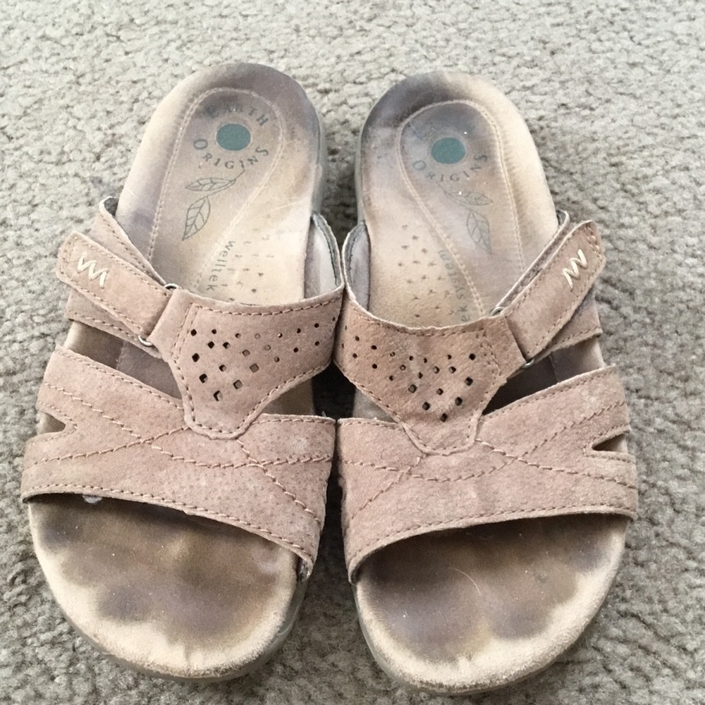 Earth Origins Women's Beige Sandals